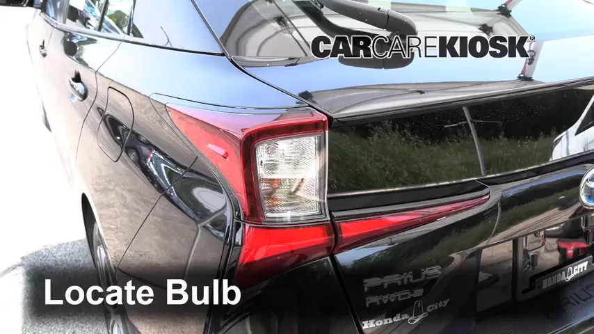 2019 Toyota Prius XLE 1.8L 4 Cyl. Éclairage Feu clignotant arrière (remplacer l'ampoule)